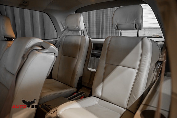 Volvo XC90 16 of 30