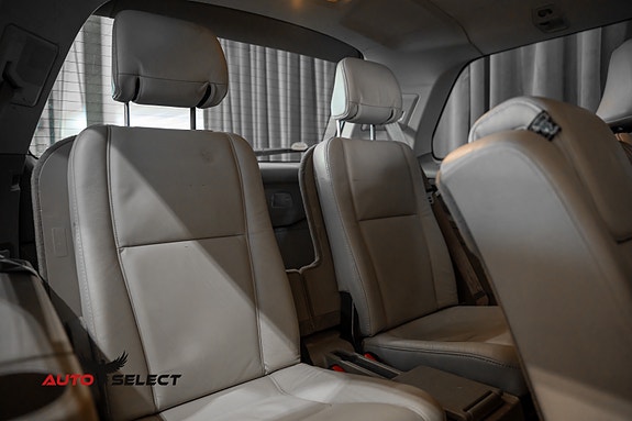 Volvo XC90 13 of 30