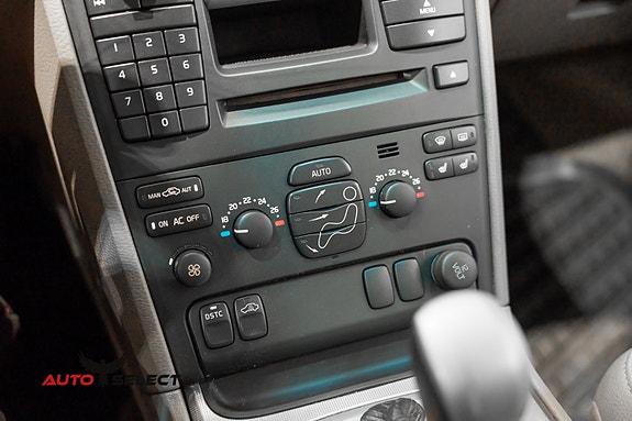Volvo XC90 30 of 30