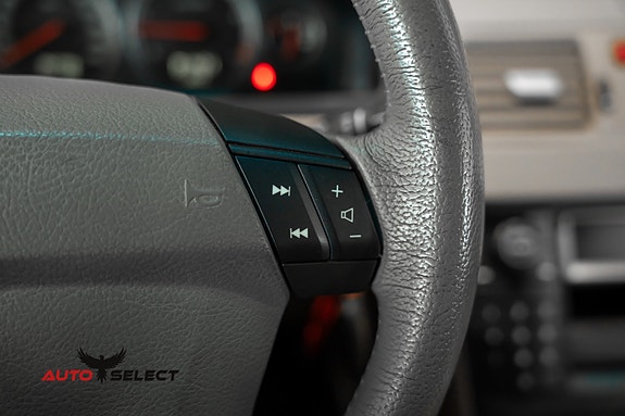 Volvo XC90 28 of 30