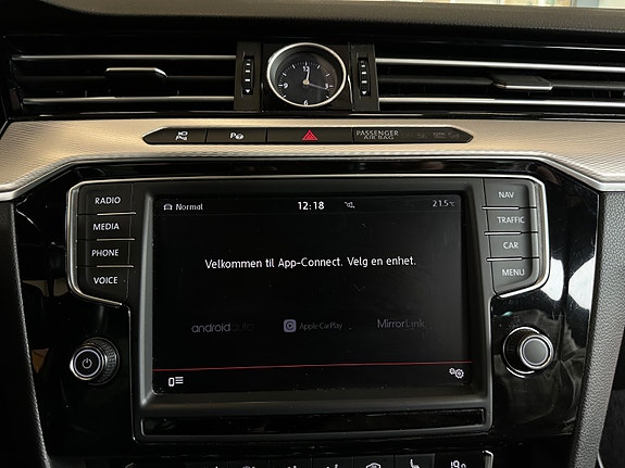 Volkswagen Passat Alltrack 27 of 30