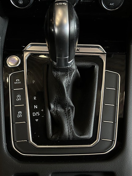 Volkswagen Passat Alltrack 23 of 30