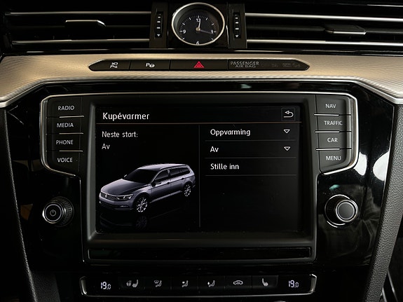 Volkswagen Passat Alltrack 28 of 30