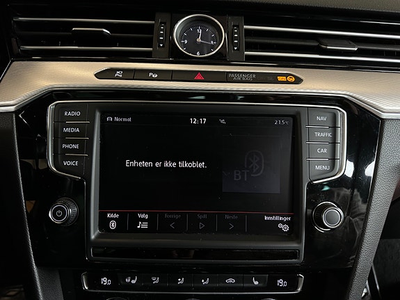 Volkswagen Passat Alltrack 26 of 30