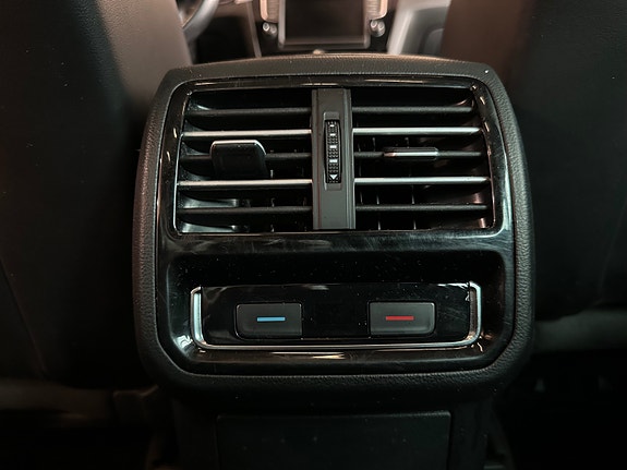 Volkswagen Passat Alltrack 20 of 30