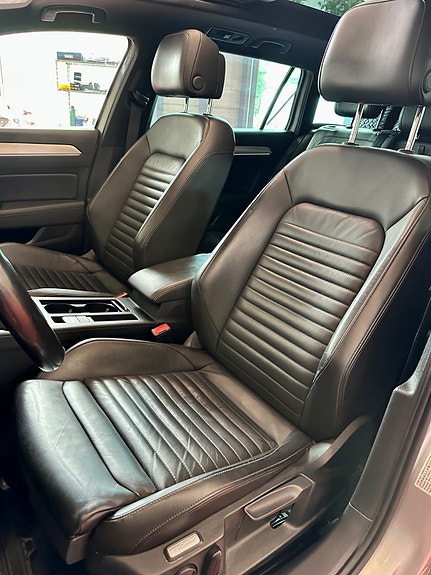 Volkswagen Passat Alltrack 11 of 30