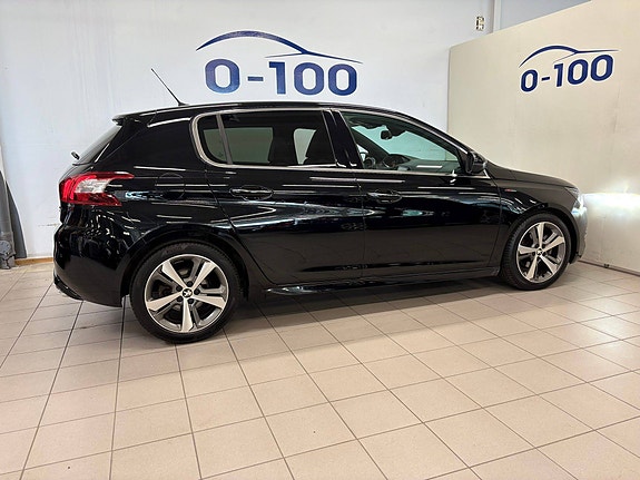 Peugeot 308 8 of 30