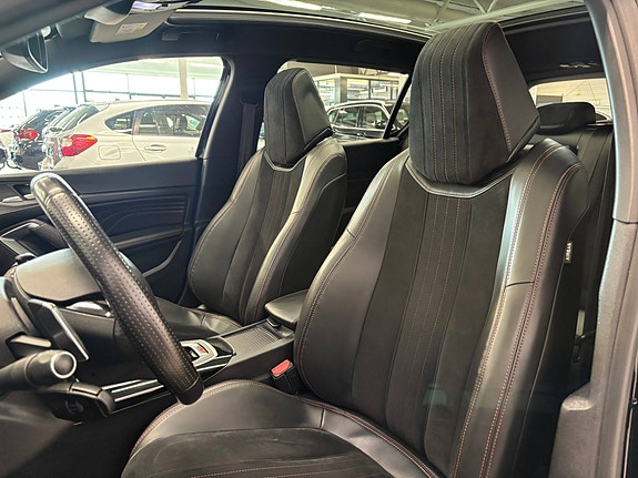 Peugeot 308 18 of 30