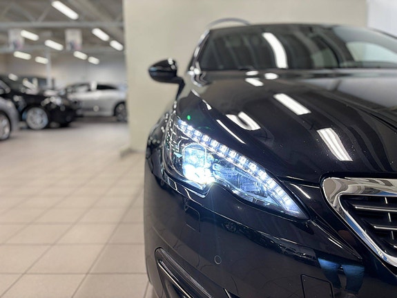 Peugeot 308 7 of 30