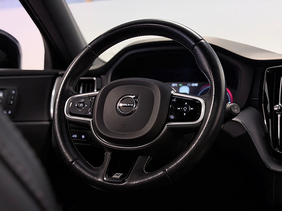 Volvo XC60 23 of 30