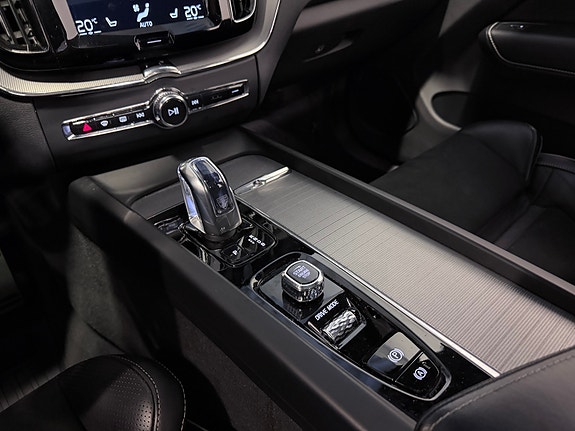 Volvo XC60 29 of 30
