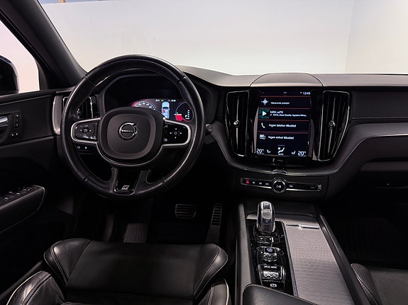 Volvo XC60 22 of 30