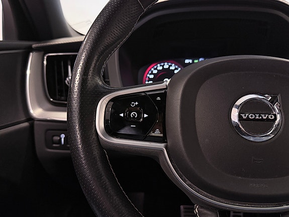 Volvo XC60 26 of 30
