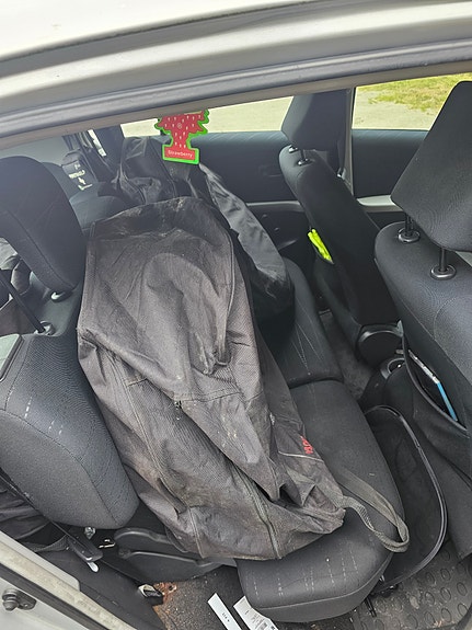 Toyota Yaris 12 of 14