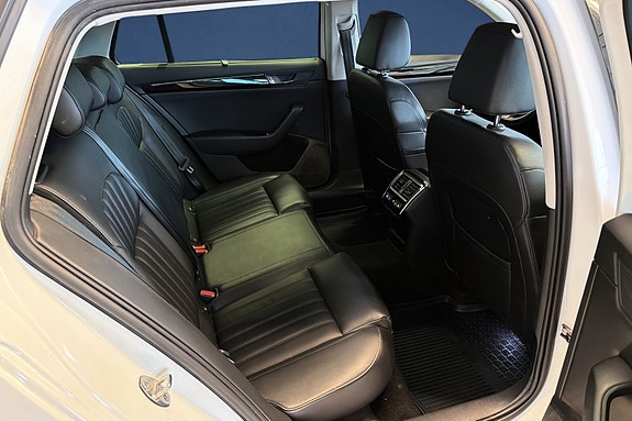 Skoda Superb 15 of 20