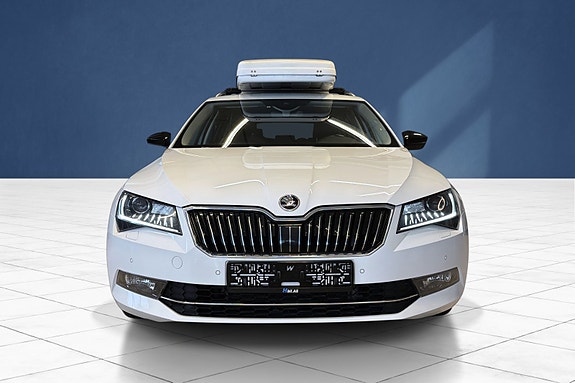 Skoda Superb 8 of 20
