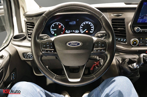 Ford Transit Custom 18 of 30