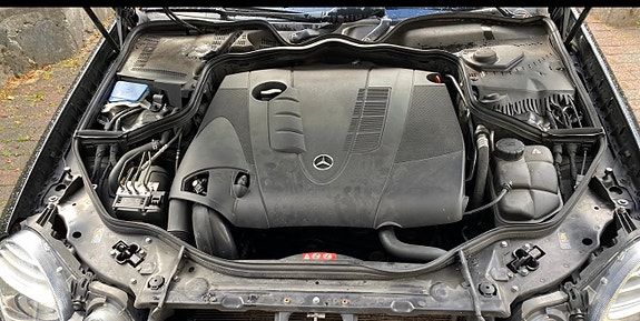 Mercedes-Benz E200 13 of 16