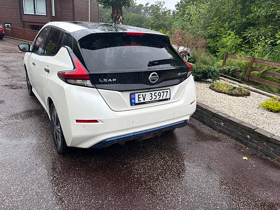Nissan Leaf 3 of 5