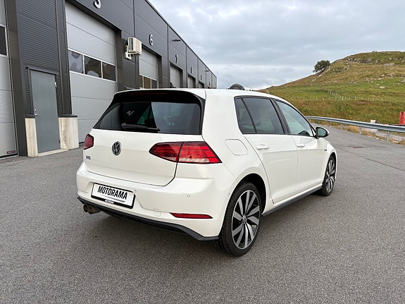 Volkswagen Golf 3 of 30