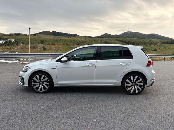 Volkswagen Golf 6 of 30