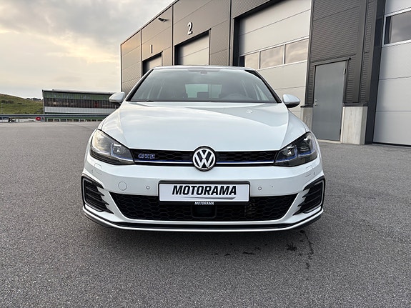 Volkswagen Golf 8 of 30