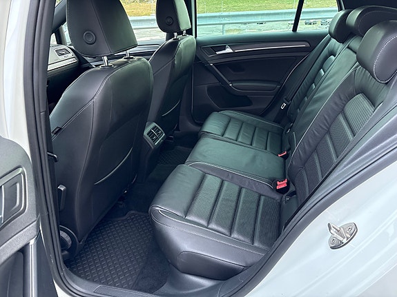 Volkswagen Golf 20 of 30