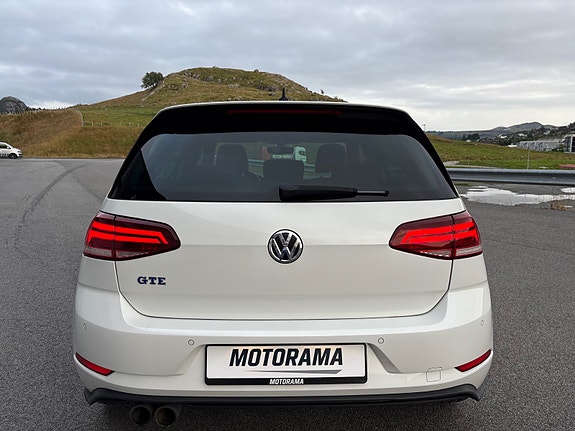 Volkswagen Golf 13 of 30