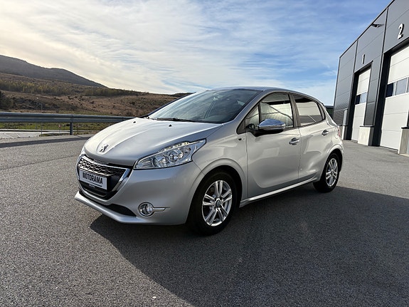 Peugeot 208 7 of 30