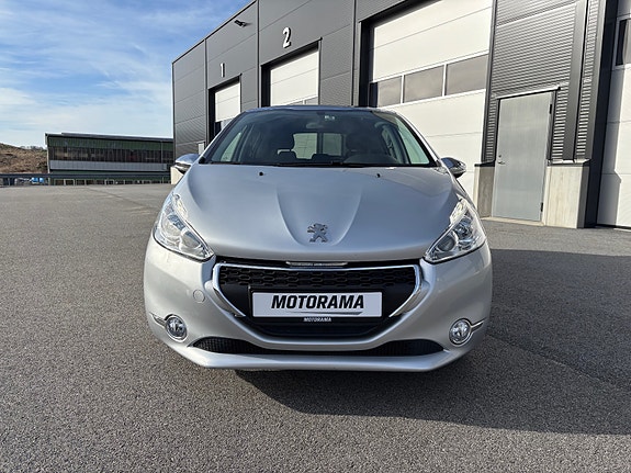 Peugeot 208 8 of 30