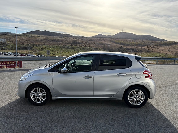 Peugeot 208 6 of 30