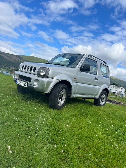 Suzuki Jimny 3 of 15