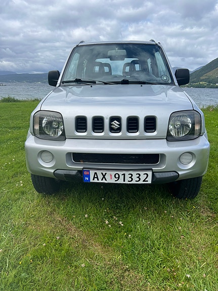 Suzuki Jimny 2 of 15