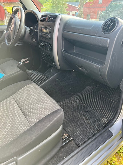 Suzuki Jimny 10 of 15