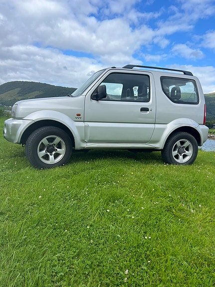Suzuki Jimny 6 of 15