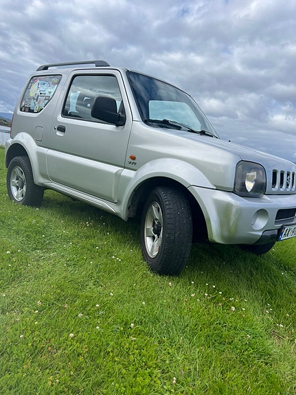 Suzuki Jimny 4 of 15
