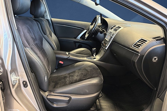 Toyota Avensis 12 of 20