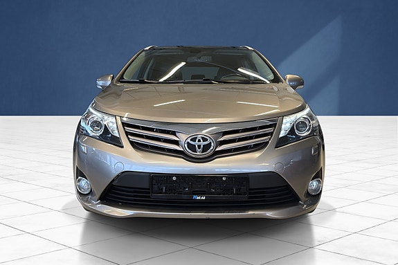 Toyota Avensis 8 of 20