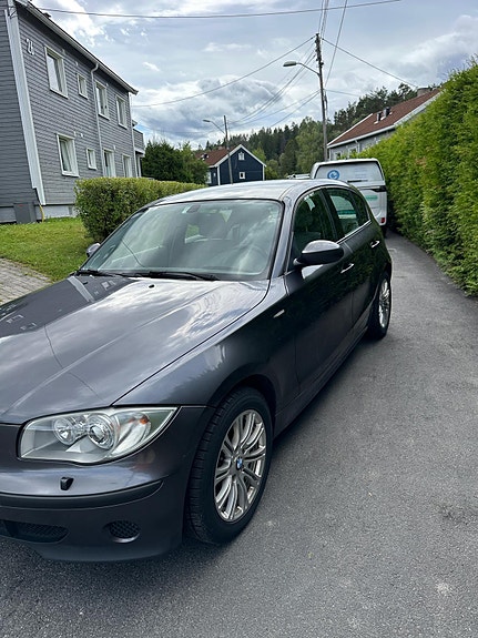 BMW 116i 3 of 15