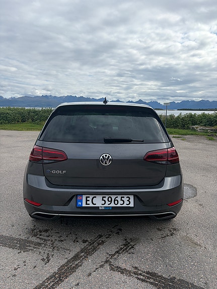 Volkswagen e-Golf VII 6 of 14