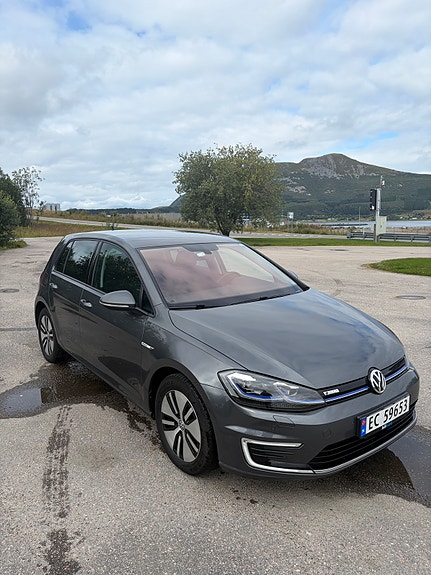 Volkswagen e-Golf VII 3 of 14