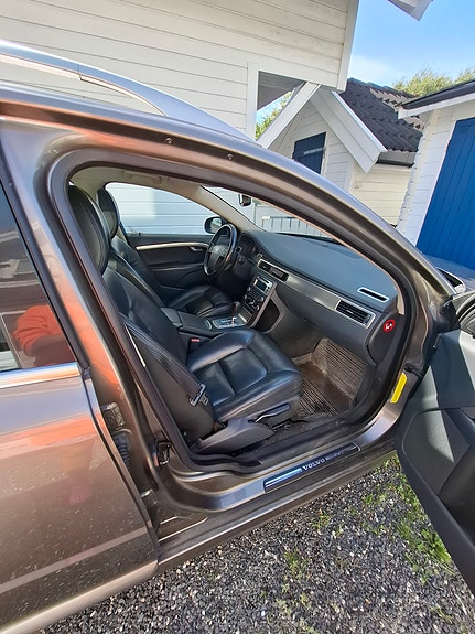 Volvo V70 6 of 6