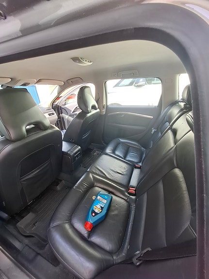Volvo V70 5 of 6