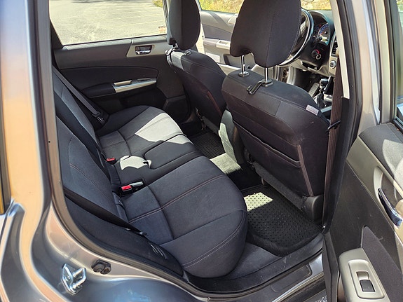 Subaru Forester 15 of 20
