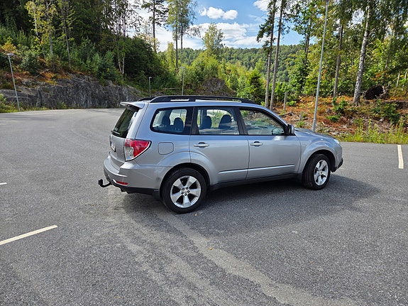 Subaru Forester 5 of 20