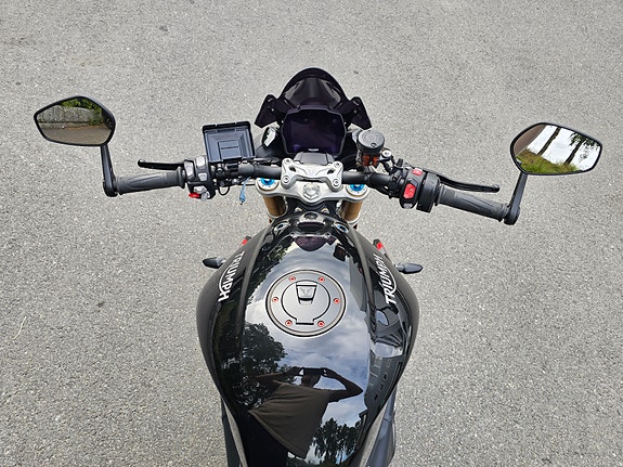 Triumph Speed Triple 1200 RS 9 of 13