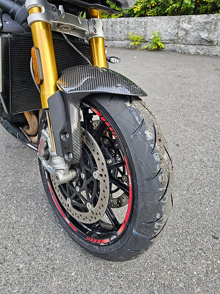 Triumph Speed Triple 1200 RS 3 of 13