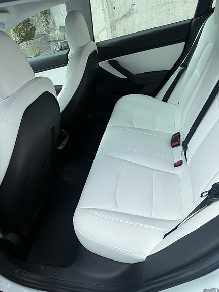 Tesla Model 3 17 of 21