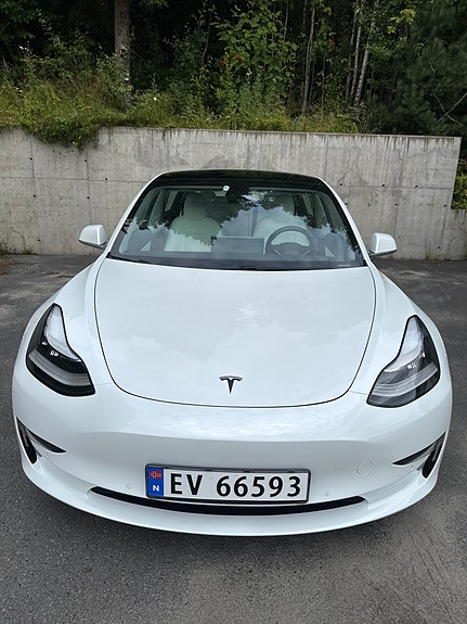 Tesla Model 3 4 of 21