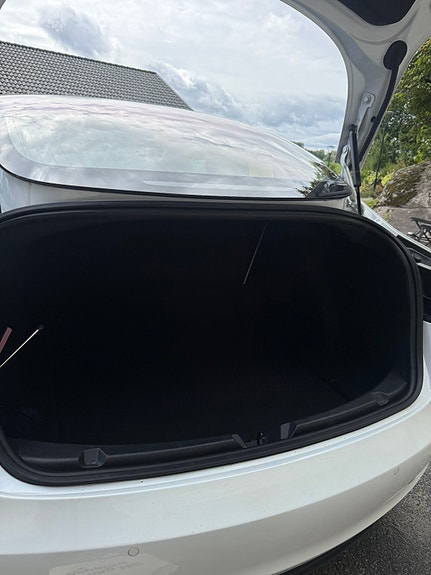 Tesla Model 3 21 of 21